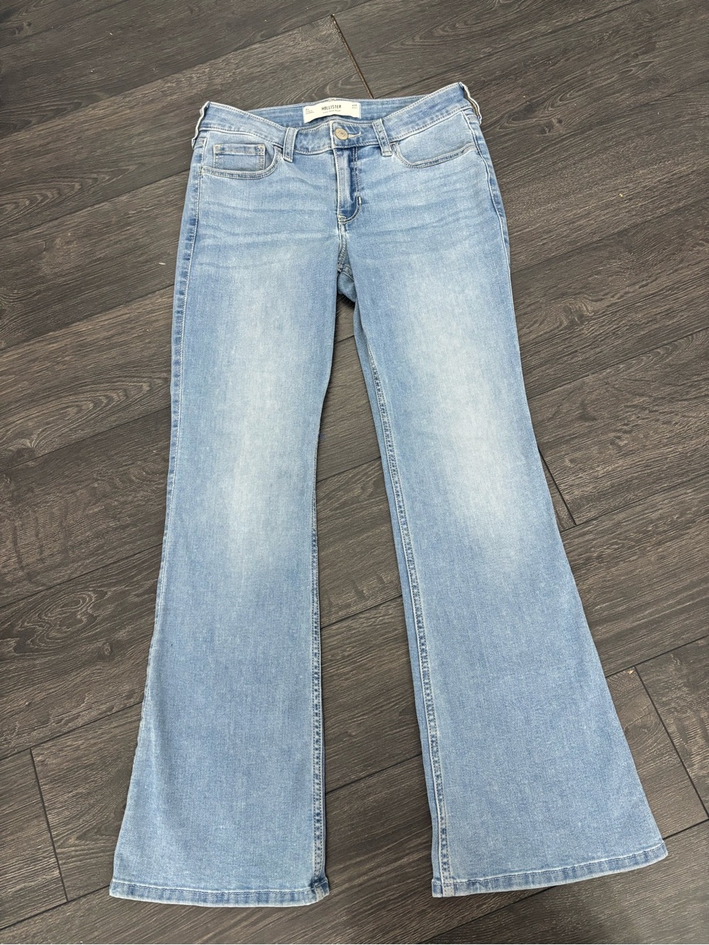 Light Blue Flared Women’s Jeans - Classic Back Pocket Detail